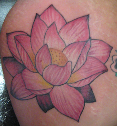 Tattoo Shop «Lady Luck Tattoo Studio», reviews and photos, 220 N Benton St, Woodstock, IL 60098, USA