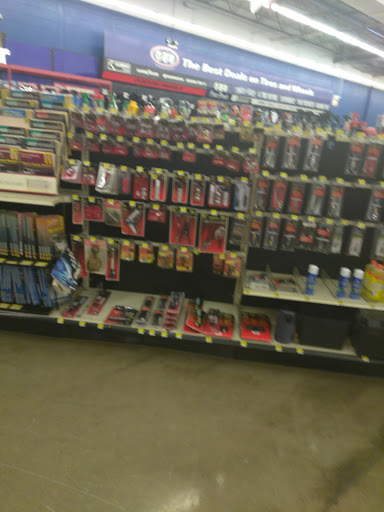 Auto Parts Store «Pep Boys Auto Parts & Service», reviews and photos, 900 Broadview Village Square, Broadview, IL 60155, USA