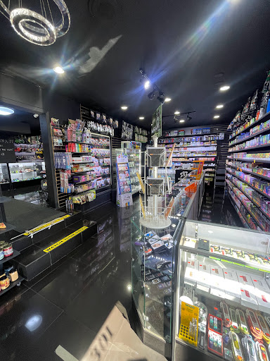 Tobacco Shop «Rock N Roll It Smoke Shop», reviews and photos, 301 S Orlando Ave, Winter Park, FL 32789, USA