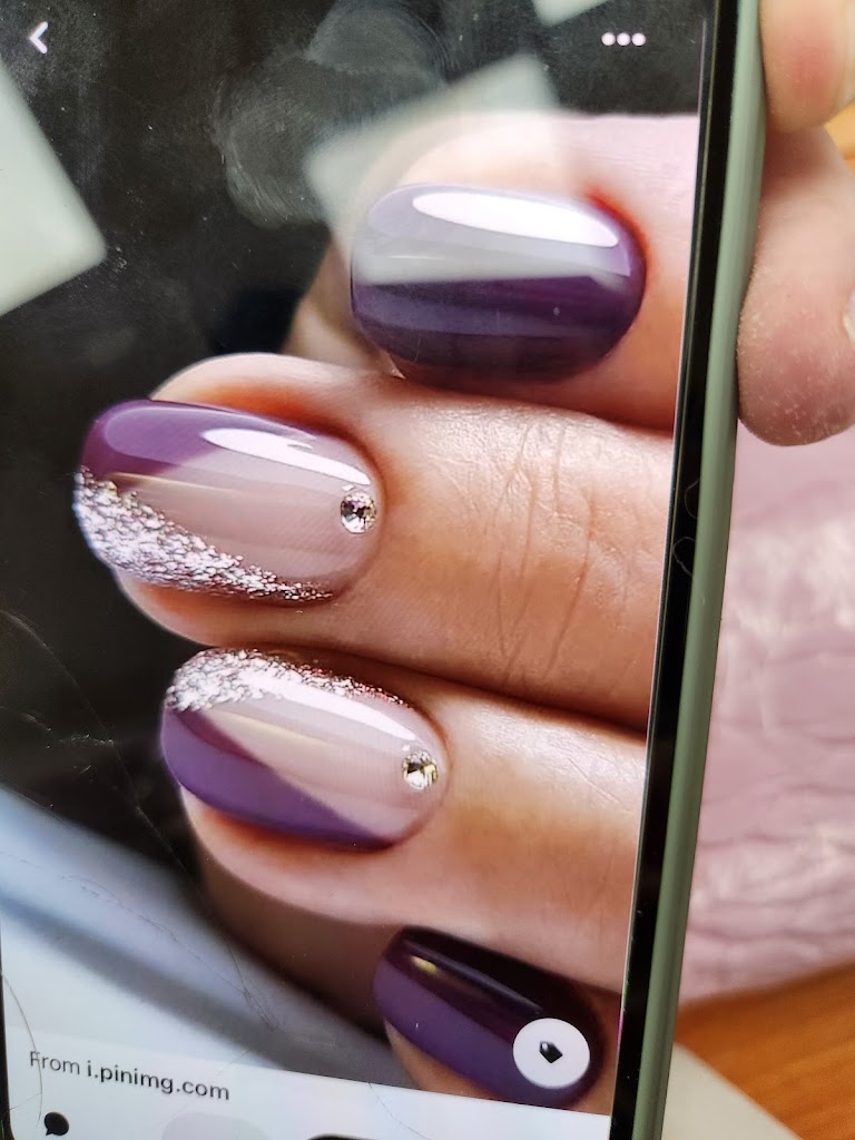 Gem Nails 07661