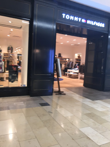 Shopping Mall «Westfield Garden State Plaza», reviews and photos, 1 Garden State Plaza, Paramus, NJ 07652, USA