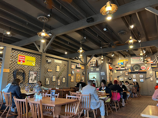 American Restaurant «Cracker Barrel Old Country Store», reviews and photos, 757 Lynnhaven Pkwy, Virginia Beach, VA 23452, USA