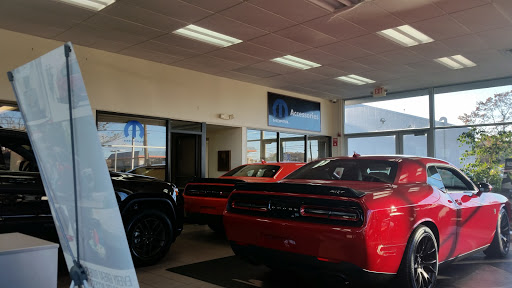 Car Dealer «Elmwood Chrysler Dodge Jeep Ram», reviews and photos, 625 Taunton Ave, East Providence, RI 02914, USA