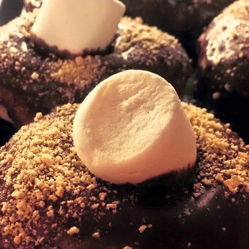 Donut Shop «Daylight Donuts», reviews and photos, 7480 Parkway Dr #132, Leeds, AL 35094, USA