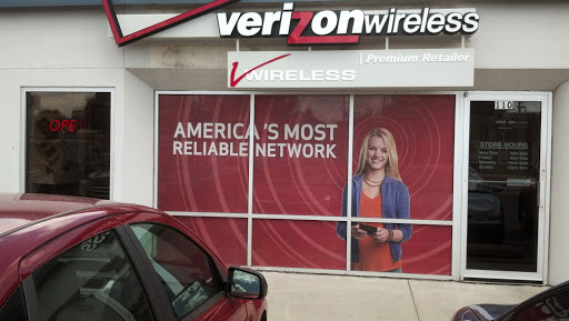 Cell Phone Store «Verizon Authorized Retailer - A Wireless», reviews and photos, 110 7th St S, Moorhead, MN 56560, USA