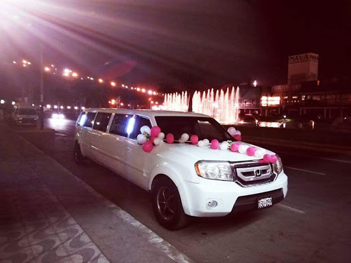DELUXE LIMO PERU
