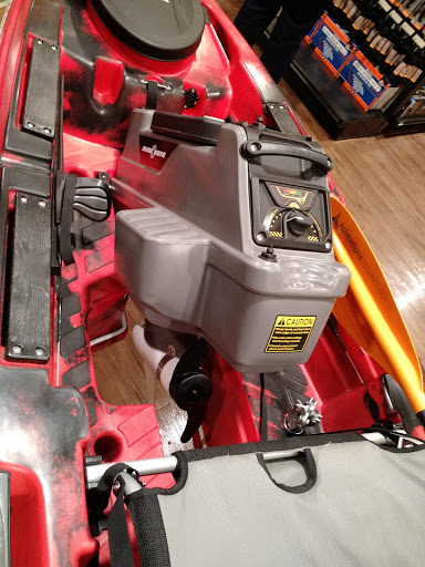 Shopping Mall «Oakland Mall», reviews and photos, 412 W 14 Mile Rd, Troy, MI 48083, USA