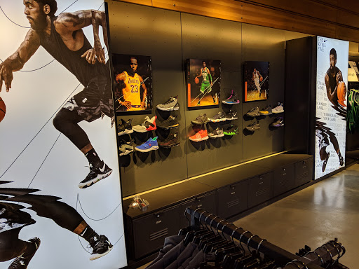 Clothing Store «Nike Boston», reviews and photos, 200 Newbury St, Boston, MA 02116, USA