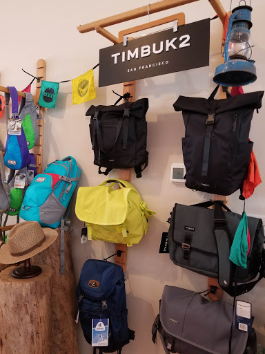 Sporting Goods Store «Flint Creek Outfitters», reviews and photos, 14129 7th St, Dade City, FL 33525, USA