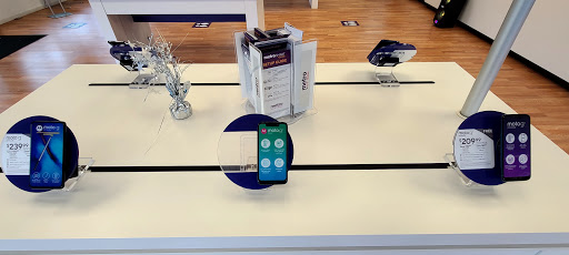 Cell Phone Store «MetroPCS Authorized Dealer», reviews and photos, 703 E Landis Ave, Vineland, NJ 08360, USA