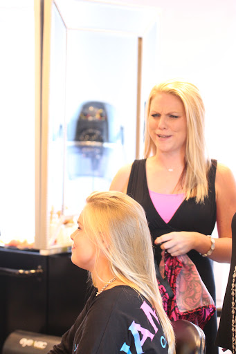 Hair Salon «One Salon.me», reviews and photos, 110 S Barton St, Grapevine, TX 76051, USA