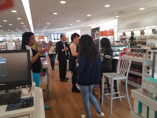 Hair Salon «Ulta Beauty», reviews and photos, 14929 Florence Trail #100, Apple Valley, MN 55124, USA