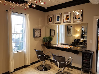 Lyn Phillips Salon