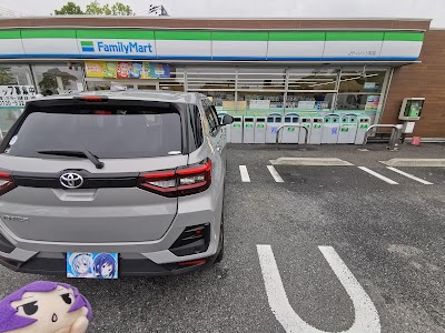 ファミリーマート Ｊヴィレッジ前店