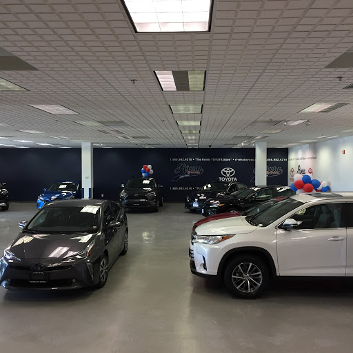 Toyota Dealer «Rivera Toyota of Mt. Kisco», reviews and photos, 325 N Bedford Rd, Mt Kisco, NY 10549, USA