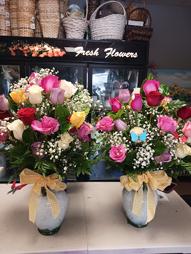 Florist «Treasures To Adore», reviews and photos, 1313 Carolyn Ct, Humble, TX 77338, USA