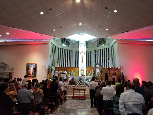 Iglesia Católica María Reina | Guayaquil
