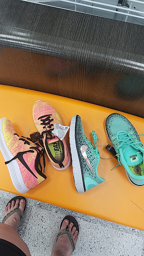 Clothing Store «Ross Dress for Less», reviews and photos, 1275 W Pearce Blvd, Wentzville, MO 63385, USA