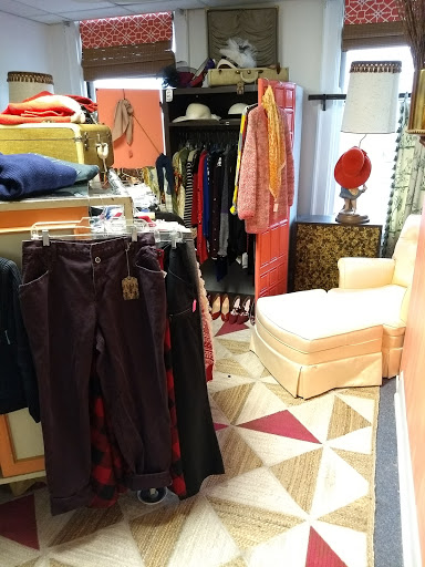 Thrift Store «New2you Thrift Store», reviews and photos, 206 William Howard Taft Rd #2, Cincinnati, OH 45219, USA