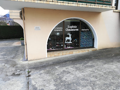 Eugénie chaussures à Argelès-Gazost