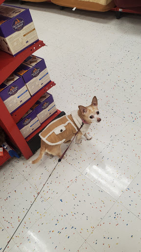 Pet Supply Store «Petco Animal Supplies», reviews and photos, 4950 S 76th St, Greenfield, WI 53220, USA