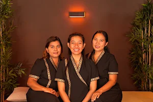 Thai thai massage image