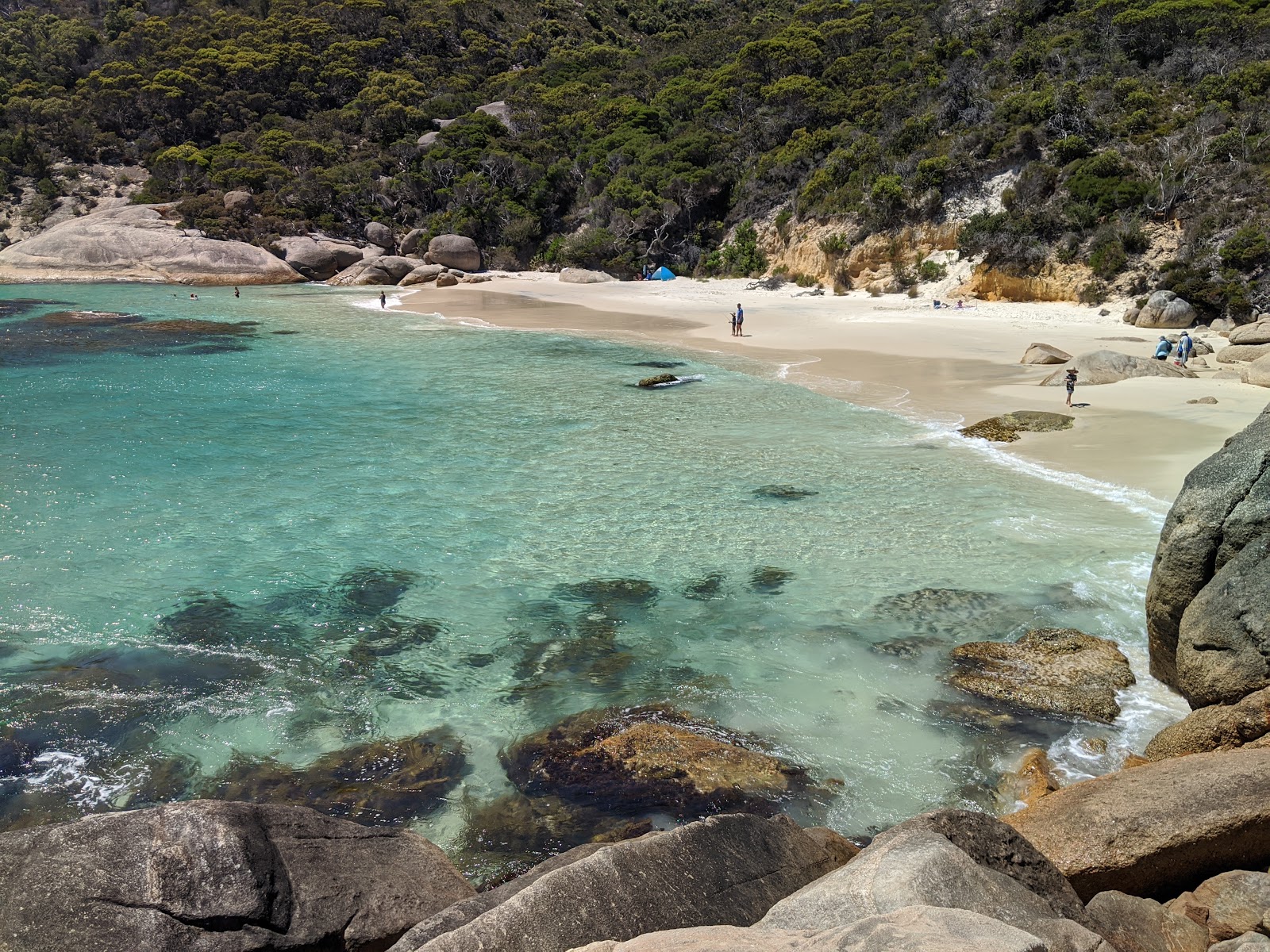 Photo de Waterfall Beach et ses beaux paysages