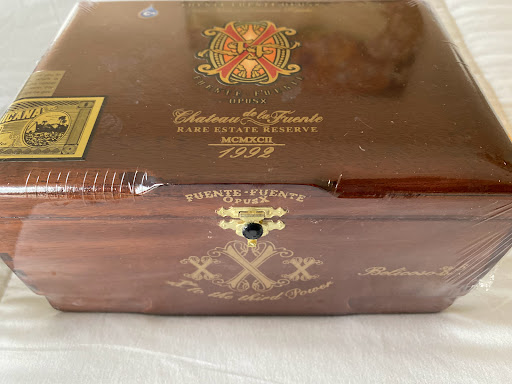 Cigar Shop «Mancave Cigar Lounge», reviews and photos, 2920 E Commercial Blvd, Fort Lauderdale, FL 33308, USA