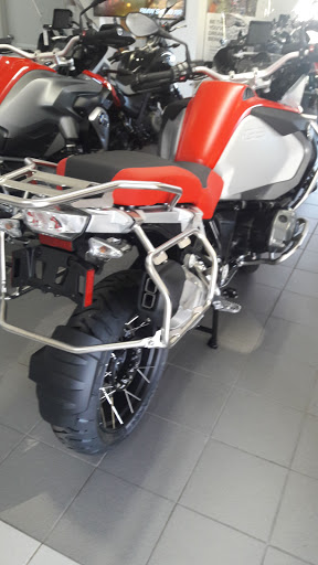 BMW Motorcycle Dealer «BMW Motorcycles Fort Lauderdale», reviews and photos, 4201 Peters Rd, Plantation, FL 33317, USA