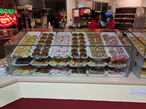 Bakery «Krispy Kreme Doughnuts», reviews and photos, 2600 S Cooper St, Arlington, TX 76015, USA