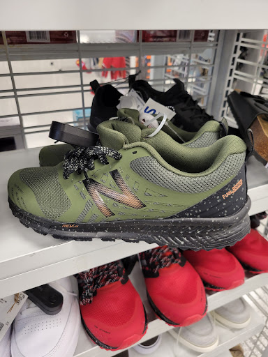 Clothing Store «Ross Dress for Less», reviews and photos, 1985 W Malvern Ave, Fullerton, CA 92833, USA