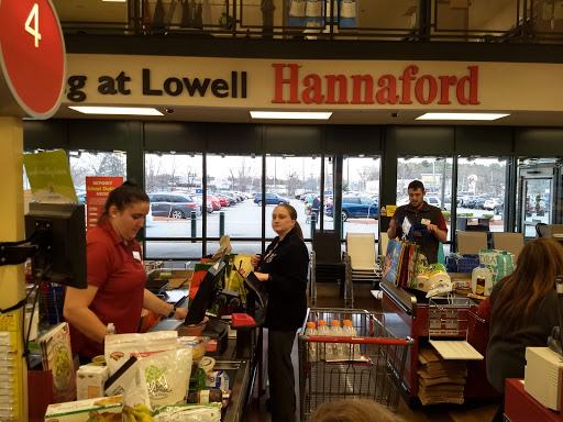 Grocery Store «Hannaford Supermarket», reviews and photos, 777 Rogers St, Lowell, MA 01852, USA