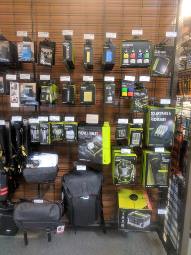 Camping Store «REI», reviews and photos, 1209 E Golf Rd, Schaumburg, IL 60173, USA