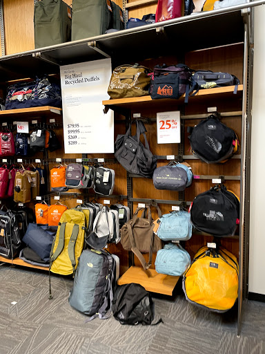 Camping Store «REI», reviews and photos, 144 Glen Cove Rd, Carle Place, NY 11514, USA