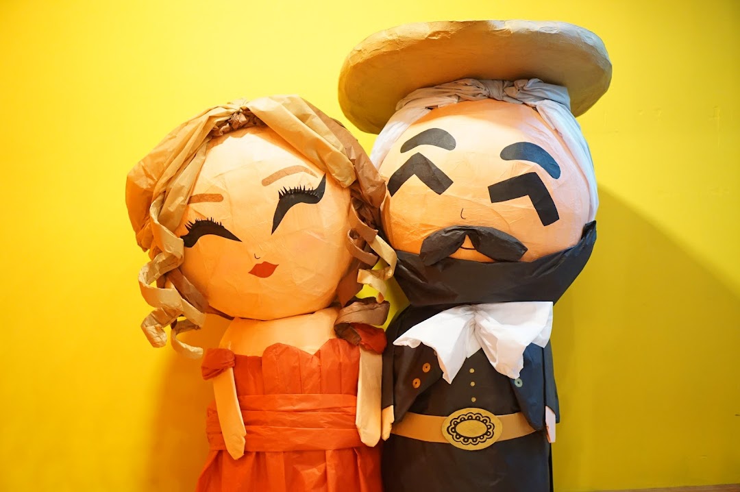 Pinata Design Studio