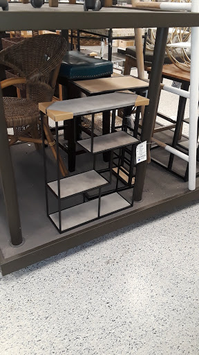 Clothing Store «Ross Dress for Less», reviews and photos, 9820 W Lower Buckeye Rd, Tolleson, AZ 85353, USA