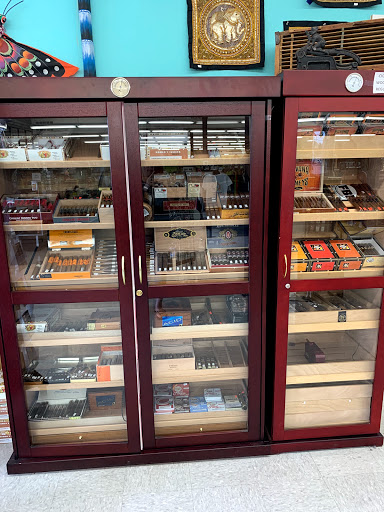 Tobacco Shop «Herb-N-Legend Smoke Shop», reviews and photos, 511 Pacific Ave, Long Beach, WA 98631, USA