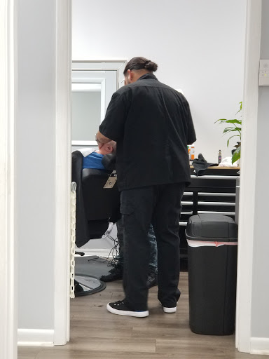 Hair Salon «Gold Cut Barber Shop», reviews and photos, 7031 W Hillsborough Ave, Tampa, FL 33634, USA