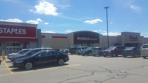 Famous Footwear, 265 Chelmsford St, Chelmsford, MA 01824, USA, 