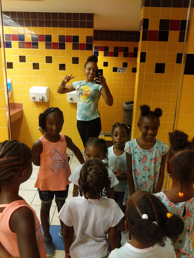 Movie Theater «AMC Showplace Schererville 12», reviews and photos, 1400 Eagle Ridge Dr, Schererville, IN 46375, USA