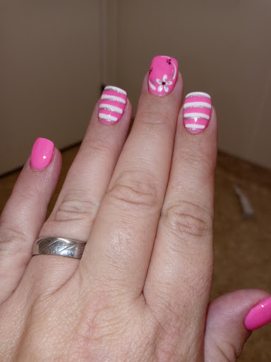 Nail Salon «Finest Nail & Tanning Salon», reviews and photos, 868 US-129 #11, Cleveland, GA 30528, USA