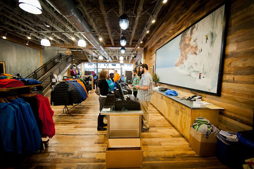 Clothing Store «Patagonia Chicago The Magnificent Mile®», reviews and photos, 48 E Walton St, Chicago, IL 60611, USA