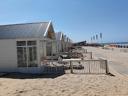Katwijk Beach'in fotoğrafı - rahatlamayı sevenler arasında popüler bir yer