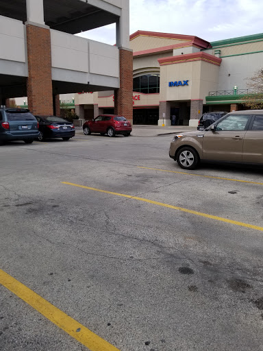 Movie Theater «AMC Showplace Village Crossing 18», reviews and photos, 7000 Carpenter Rd, Skokie, IL 60077, USA