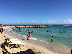 Hellshire Beach'in fotoğrafı - rahatlamayı sevenler arasında popüler bir yer