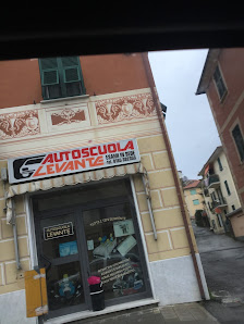 Autoscuola Levante S.N.C. Via V. Annuti, 78, 16030 Casarza Ligure GE, Italia