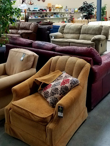 Thrift Store «Many Hands Thrift Market», reviews and photos, 2900 SE Grimes Blvd, Grimes, IA 50111, USA