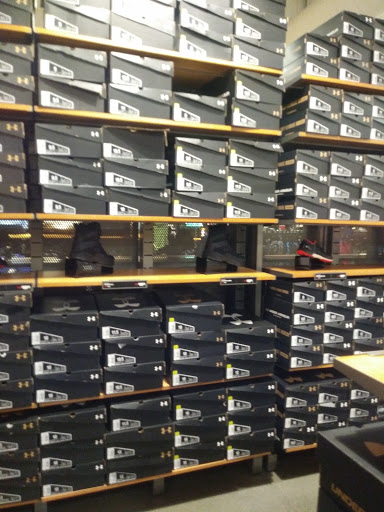 Clothing Store «Under Armour Factory House», reviews and photos, 100 Citadel Drive, Commerce, CA 90040, USA