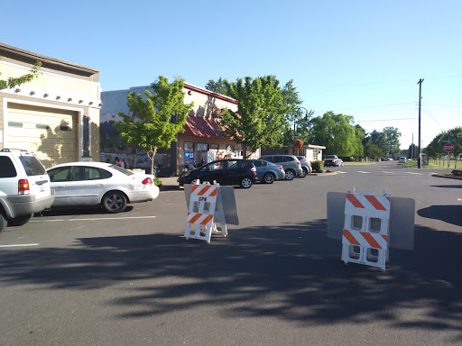 Grocery Store «Gervais Food Market», reviews and photos, 412 4th St, Gervais, OR 97026, USA