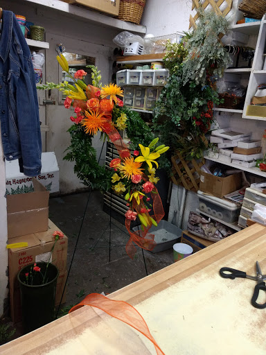 Florist «Green Acres Garden Center & Florist», reviews and photos, 1917 W 4th St, Coffeyville, KS 67337, USA